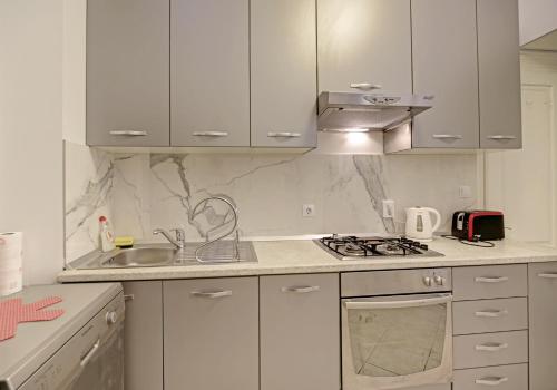 Luxury Beachfront Apartment Banje