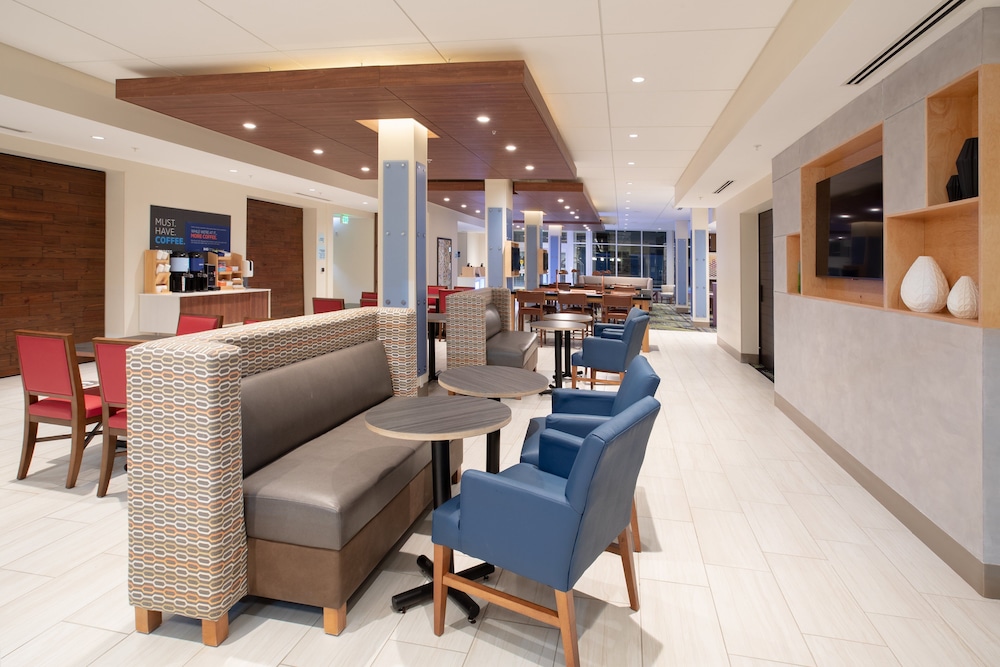 Holiday Inn Express & Suites Goodland I 70 an IHG hotel - photo 42