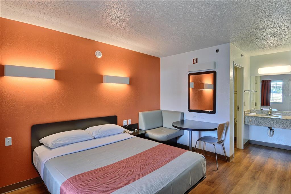 Motel 6 Tewksbury MA Boston - photo 8
