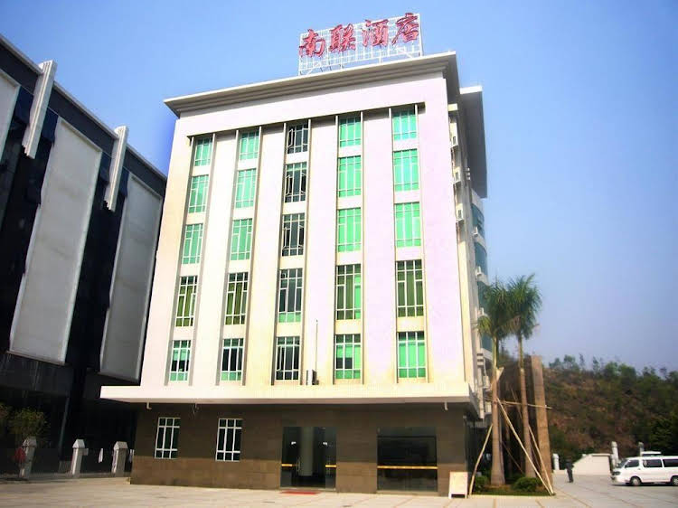 Guangzhou Nanlian Hotel in Shiqiao, People's Republic of China