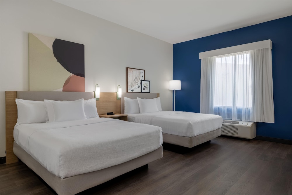 Spark by Hilton Artesia - photo 17