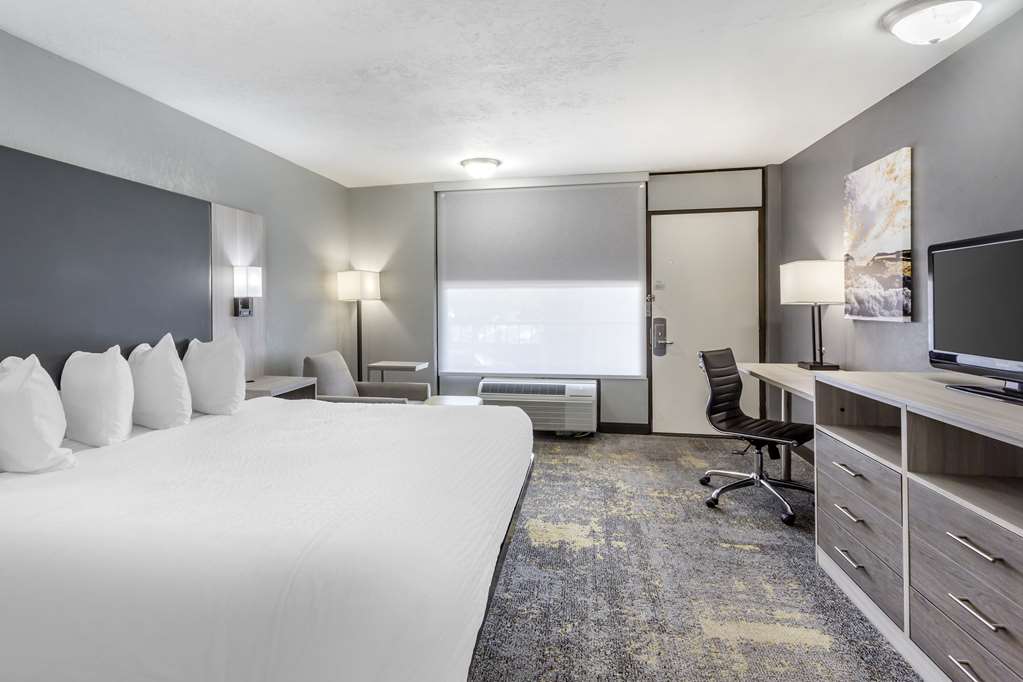 Best Western Plus Weston Inn - photo 23