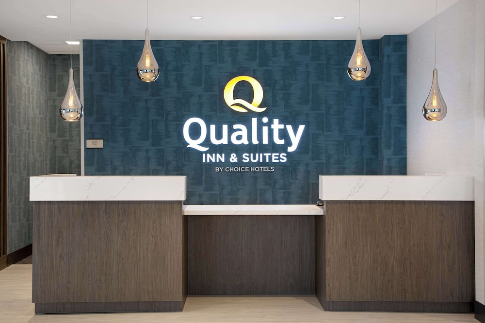 Quality Inn & Suites - carbon neutral hotel in Prescott