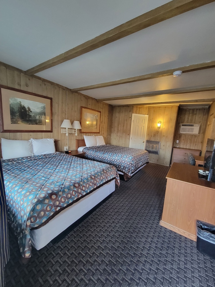 Townhouse Motel - photo 35