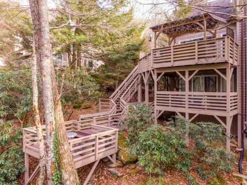 Sylvan Falls at Yonahlossee in Blowing Rock, United States