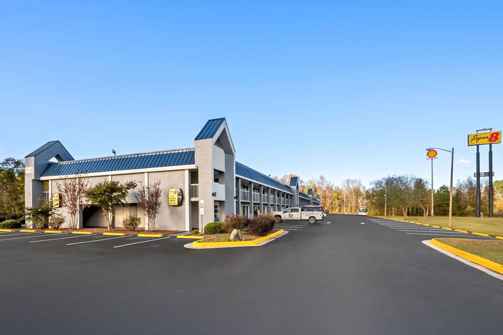 Super 8 by Wyndham Garysburg Roanoke Rapids - photo 4
