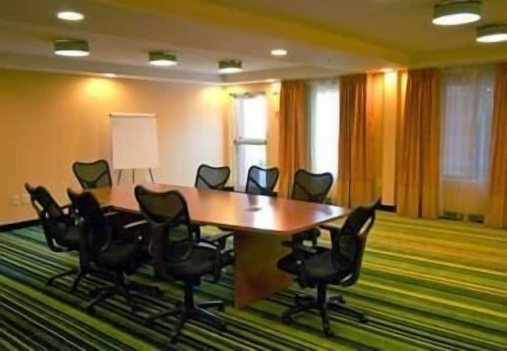 Fairfield Inn & Suites by Marriott Plainville - photo 38