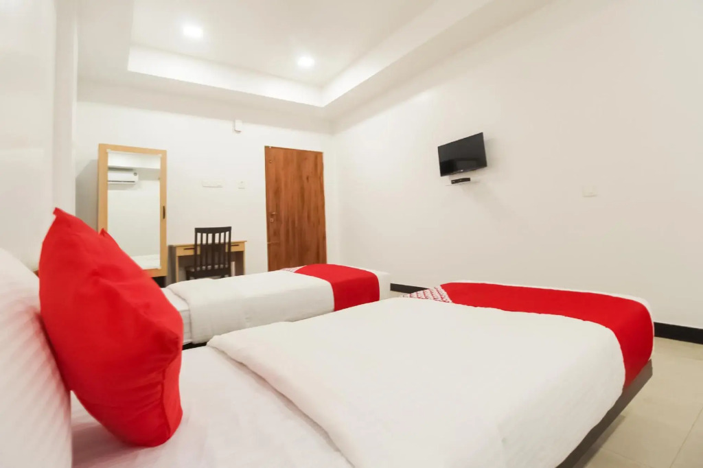 Oyo Flagship 74485 Sakthi Grand in Erode, India