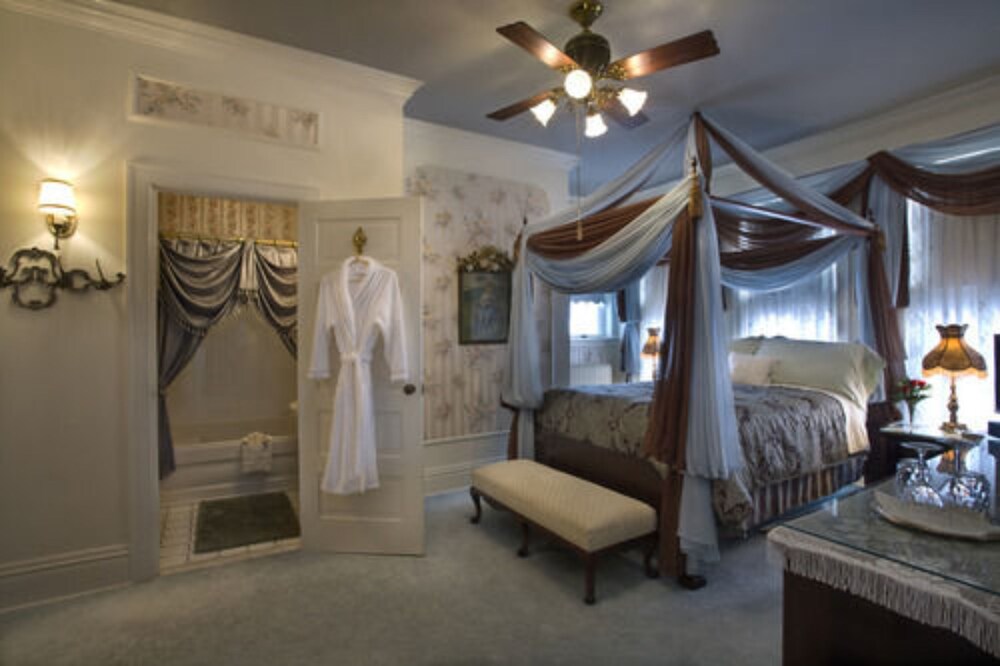 Port City Victorian Inn - photo 13