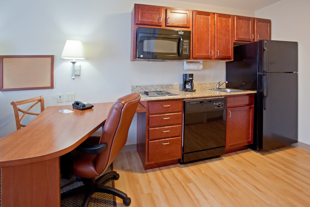 Candlewood Suites Houston Westchase Westheimer. by IHG - photo 5