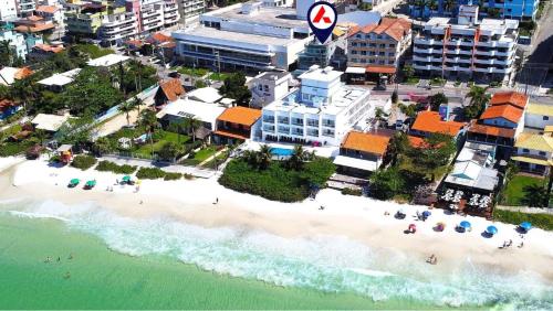 1006 Apartamento com vista para o mar