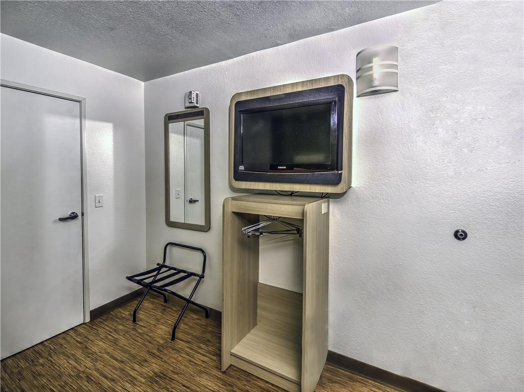 Motel6 Colorado Springs CO South Metro Area - photo 11