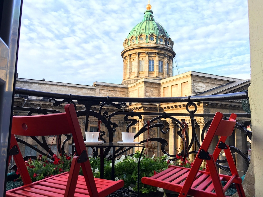 Kazanskaya Art Apart — 4-Star Luxury Hotel in Saint Petersburg, Russia