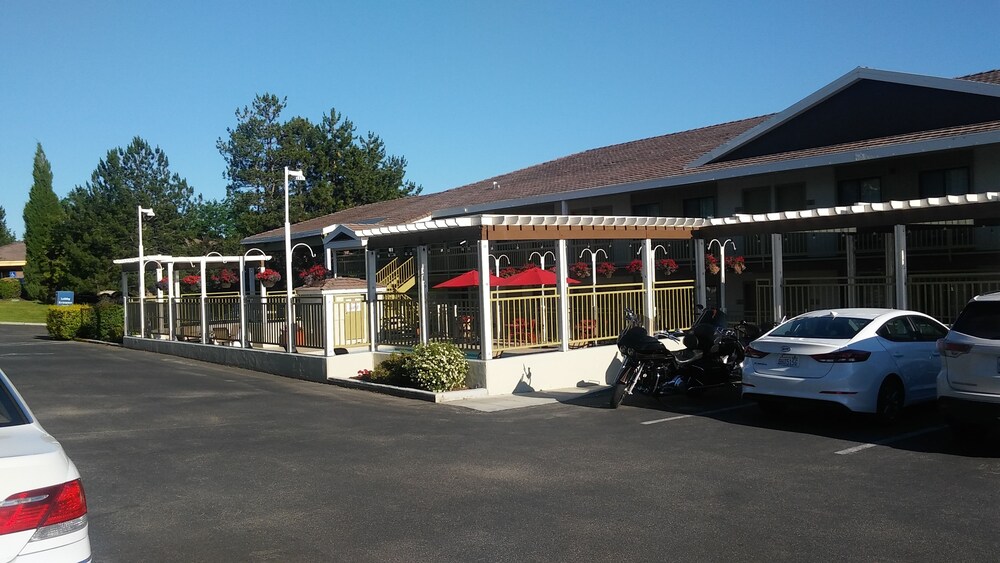 Airport Inn Boise - photo 46