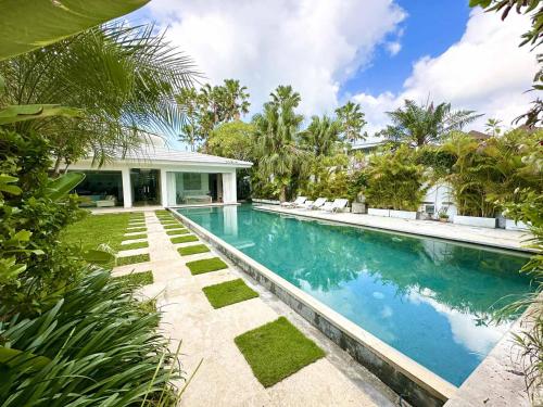 Villa Jumah — 4-Star Luxury Hotel in Canggu, Indonesia