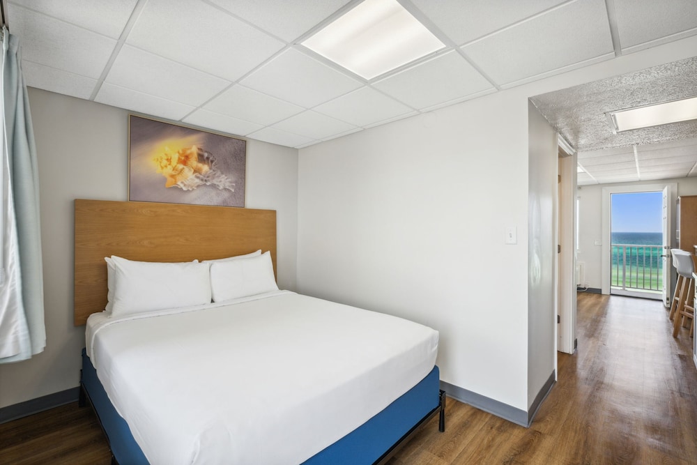 Sugar Sands Beachfront Hotel a By The Sea Resort - photo 10