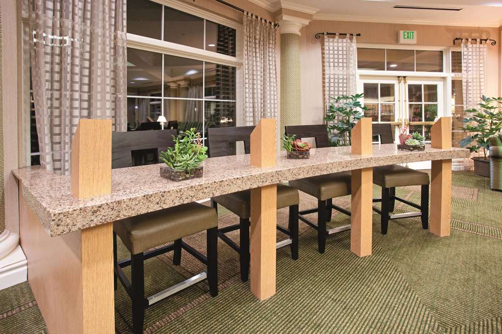 La Quinta Inn & Suites by Wyndham Colorado Springs South AP - photo 14