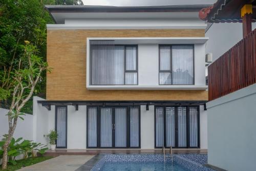 The Lavana Greenkhaza Villa Jogja — 4-Star Luxury Hotel in Yogyakarta, Indonesia