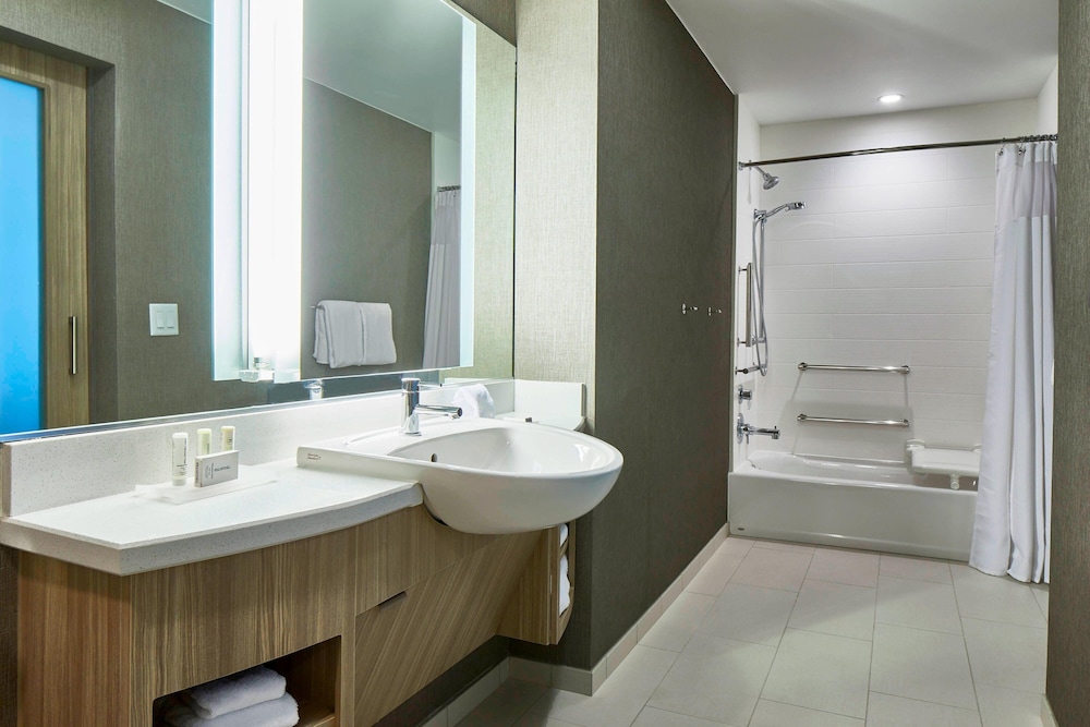 SpringHill Suites by Marriott Nashville Downtown Convention Center - photo 17