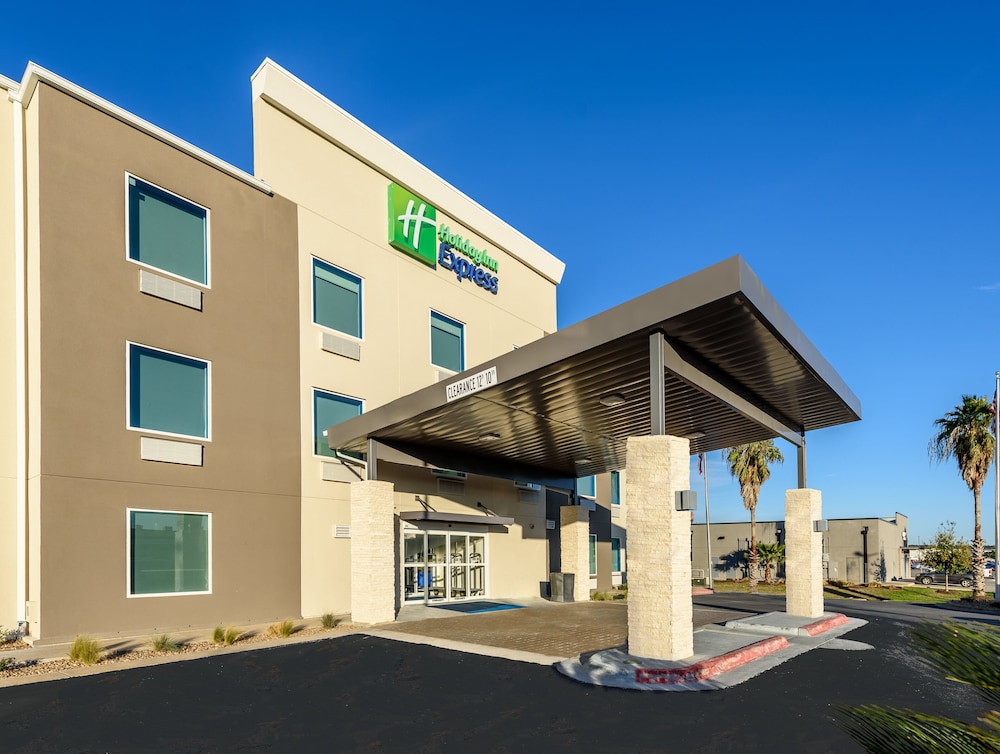 Holiday Inn Express Hotel & Suites Bastrop by IHG - carbon neutral hotel in Bastrop