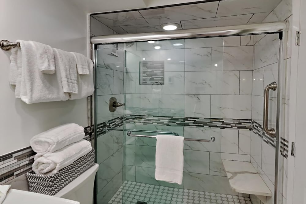 Driftwood Towers #1F by Southern Vacation Rentals - photo 13