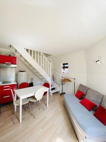 Cosy Duplex Centre Trouville Parking Gratuit in Trouville-Sur-Mer, France