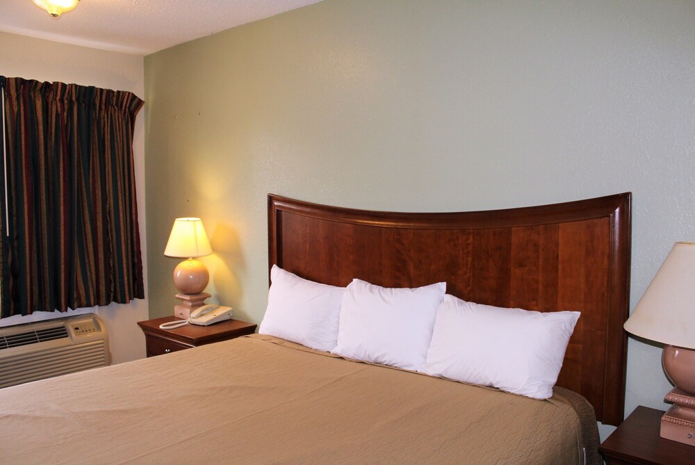 Airport Inn Chattanooga - photo 22