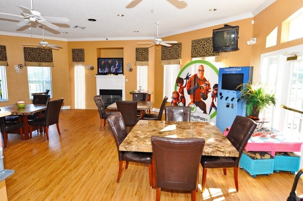 Emerald Island Resort 2676aeid 5 Bedroom Home - photo 11