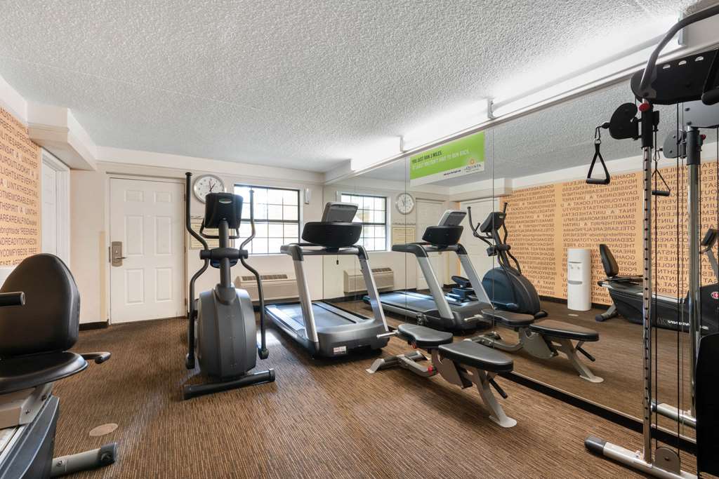 La Quinta Inn by Wyndham Phoenix Sky Harbor Airport - photo 9