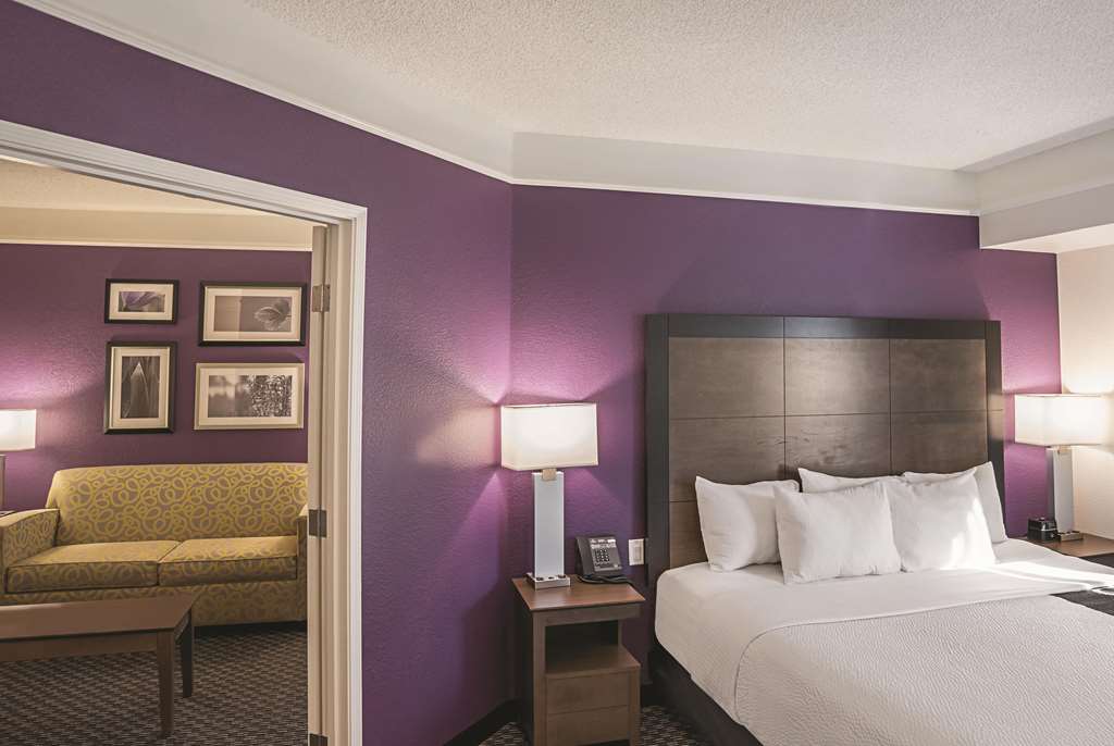 La Quinta Inn & Suites by Wyndham Flagstaff - photo 35
