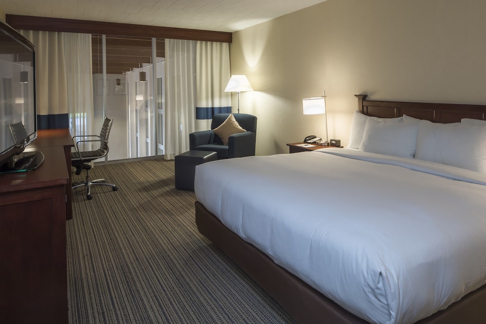 DoubleTree by Hilton Pittsburgh Cranberry - photo 26