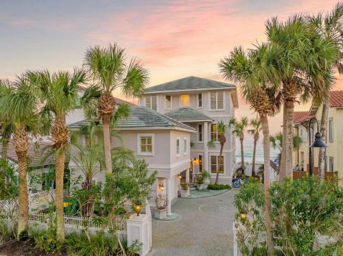 Kings View - carbon neutral hotel in Destin