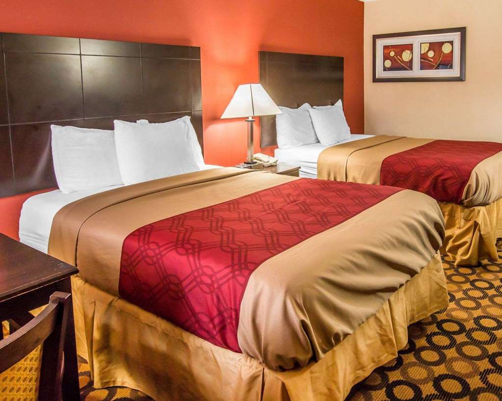 Econo Lodge Richmond Hill - photo 19