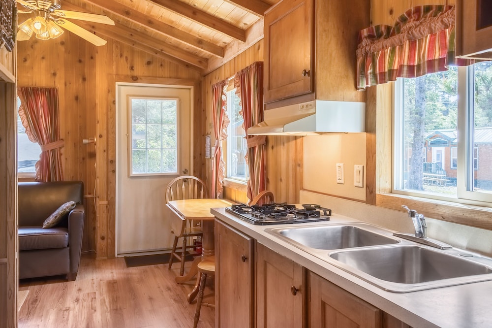 Whalers Rest RV & Camping Resort - photo 35