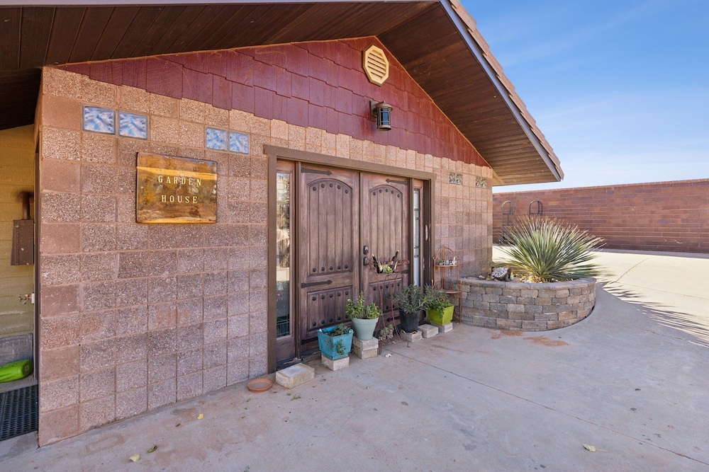 Zion Cliff Lodge - photo 136