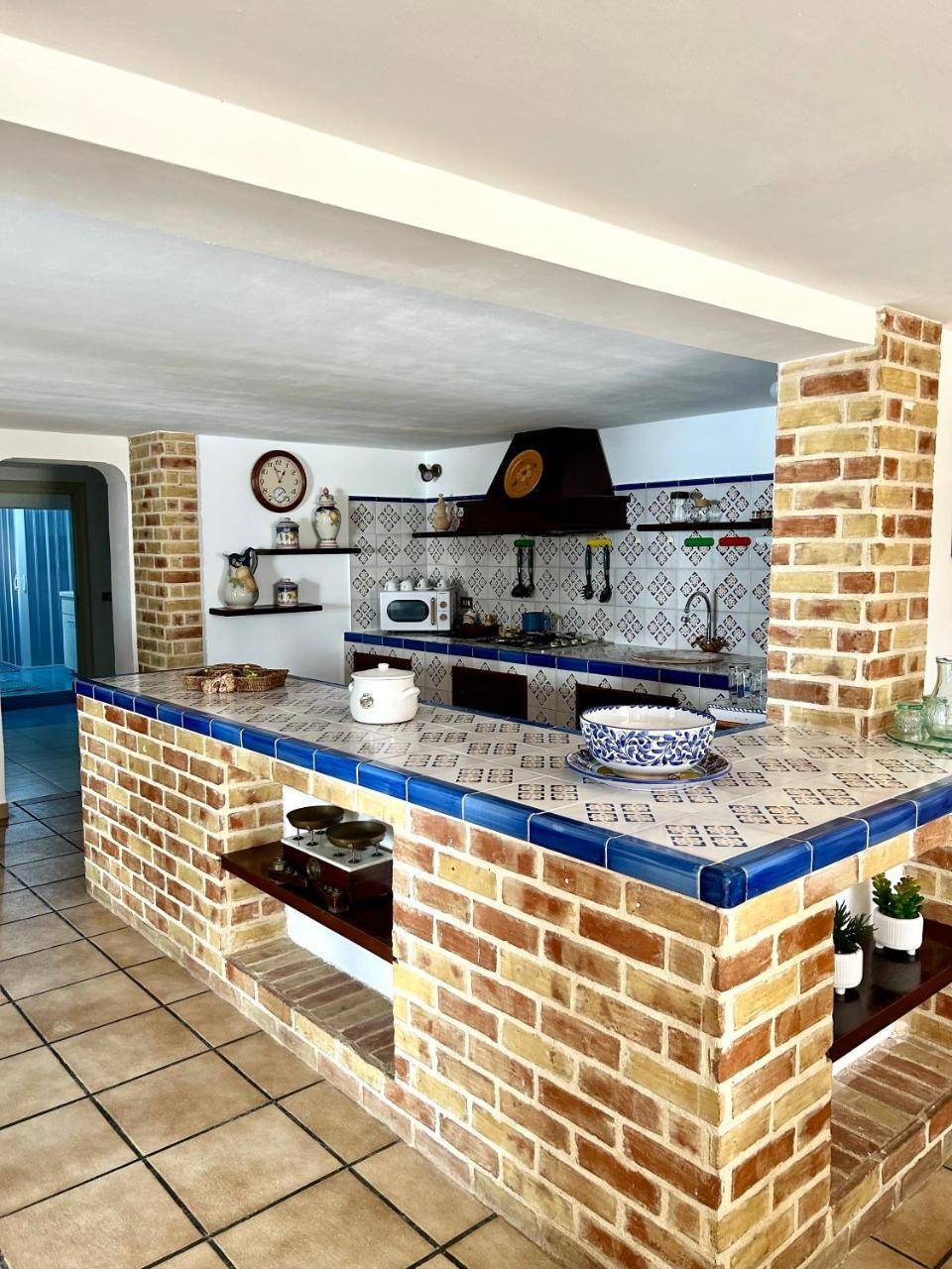 La Casa Dei Bouganville Lo Stagnone Isole Egadi — 4-Star Luxury Hotel in Marsala, Italy
