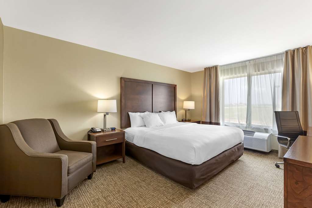 Comfort Inn & Suites Grinnell near I 80 - photo 25