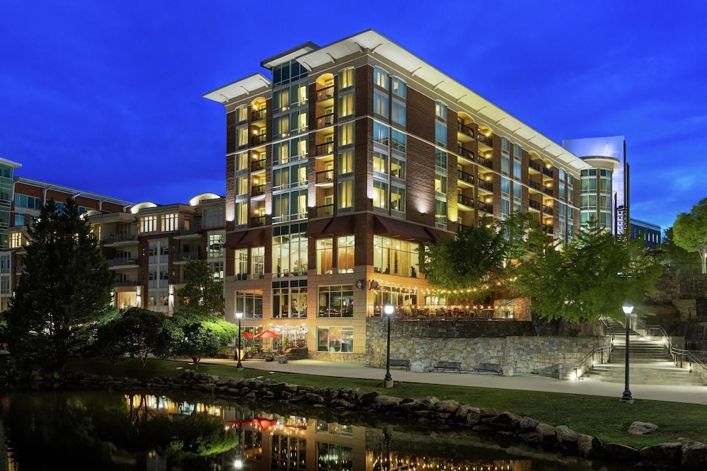 Hampton Inn & Suites Greenville Downtown RiverPlace - photo 49