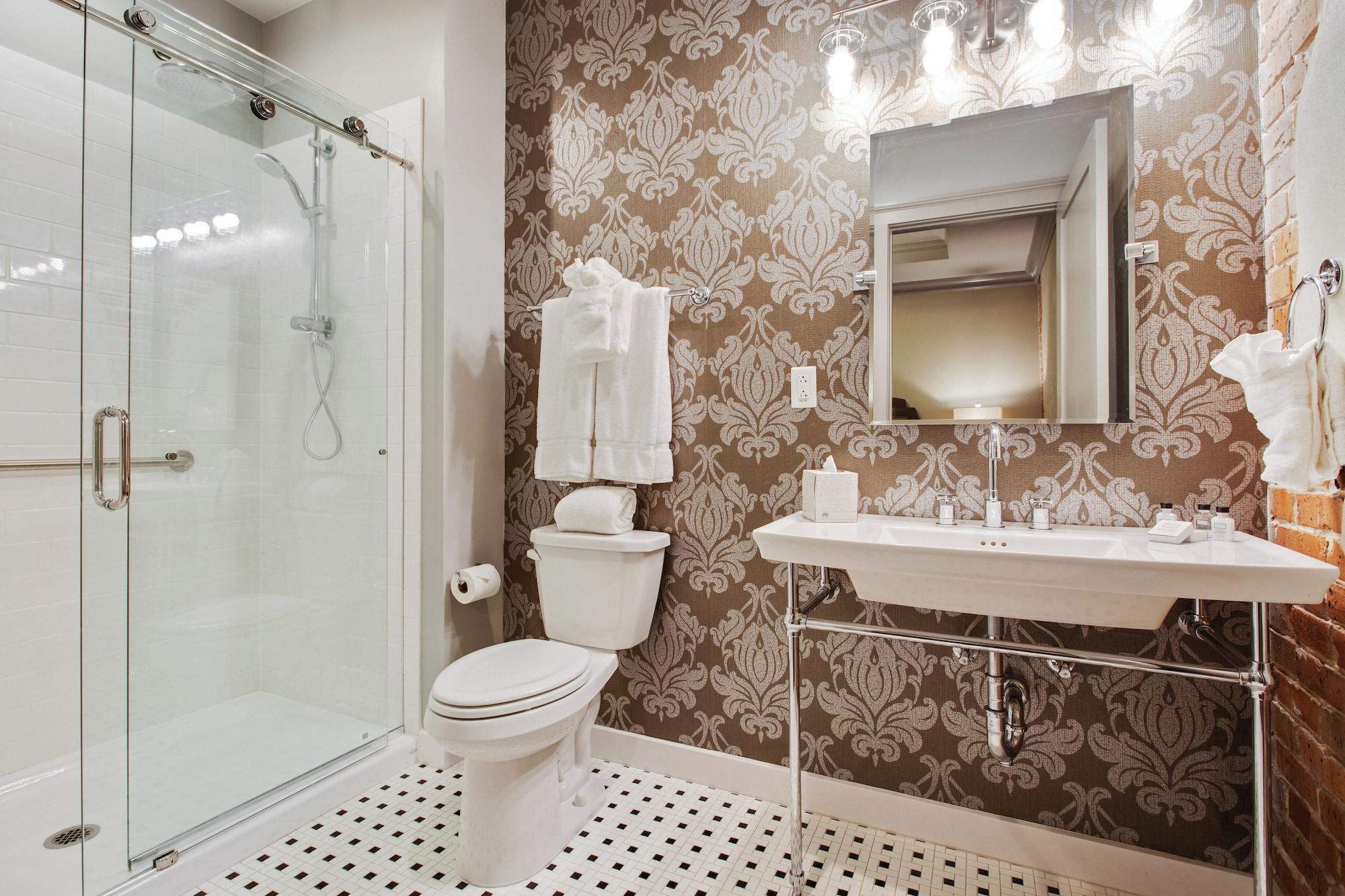 The Brakeman Hotel - photo 17