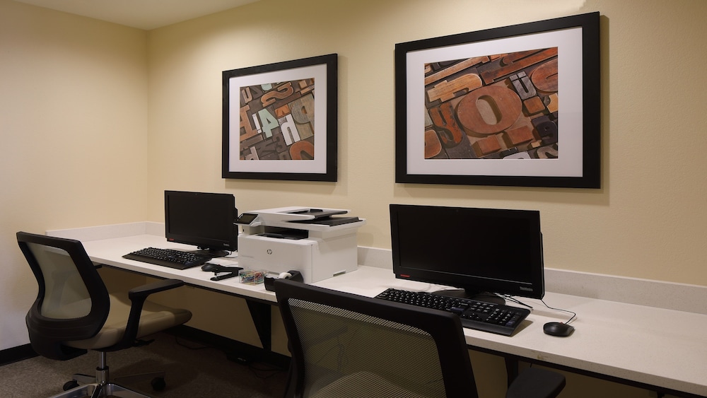 Candlewood Suites Newark South University Area by IHG - photo 17
