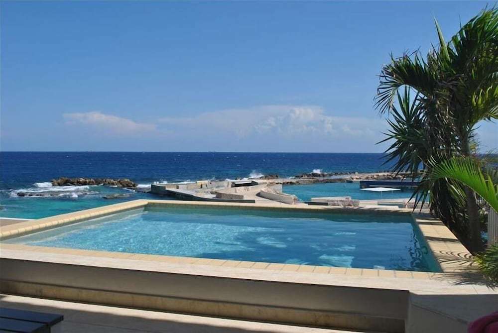 Ocean Resort Villa Condor in Willemstad, CURAÇAO