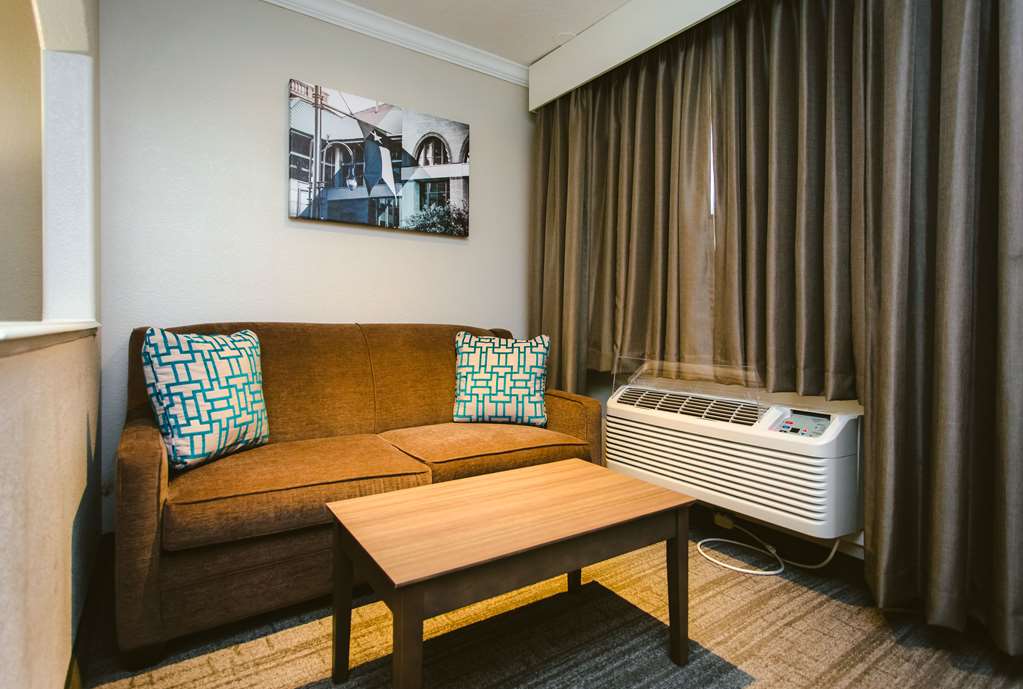 Best Western Pearland Inn - photo 11