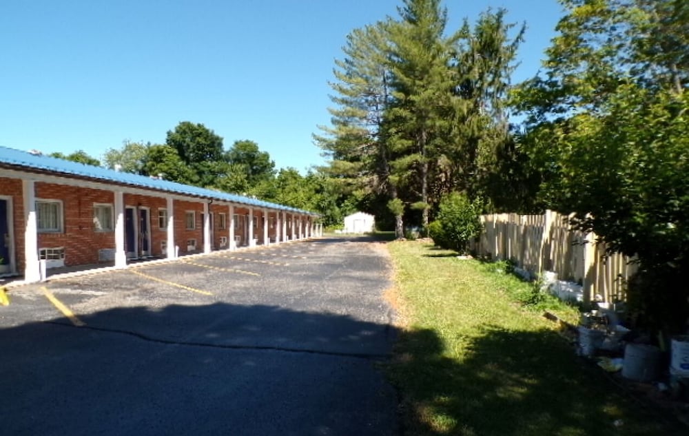 Hotel O Relax Inn Lewisburg near I 64 - photo 27