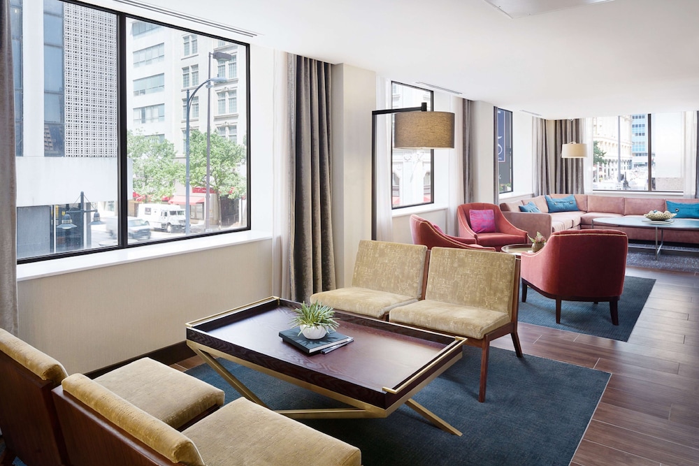 Hampton Inn & Suites Dallas Downtown - photo 66