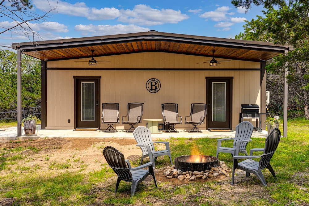 Private Oasis 10 min To Main St in Fredericksburg, United States