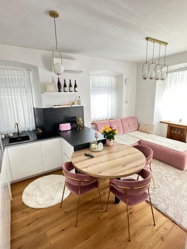 Apartma Sarah's Happy Place — 4-Star Luxury Hotel in Bled, Slovenia