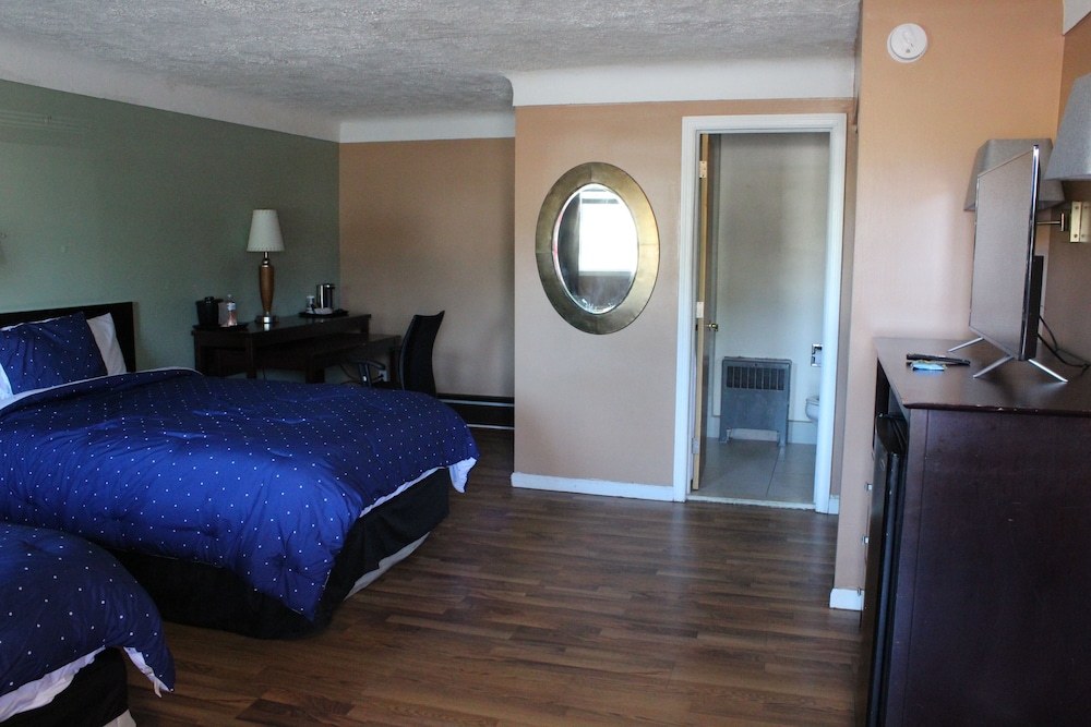 Bellevue Hotel & Suites - photo 35