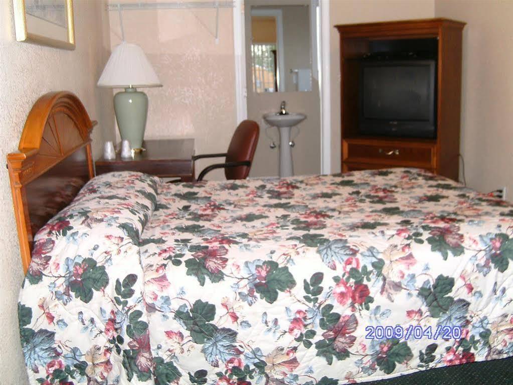 Great Value Inn West Sacramento - photo 6