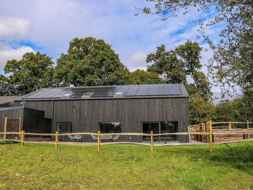 The Barn - carbon neutral hotel in Swanmore