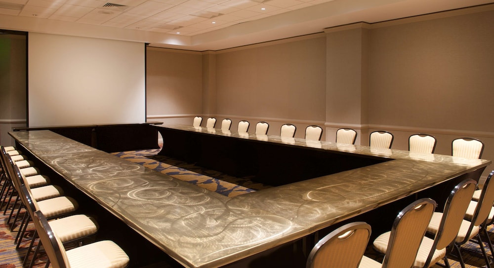 Embassy Suites by Hilton Portland Tigard - photo 77